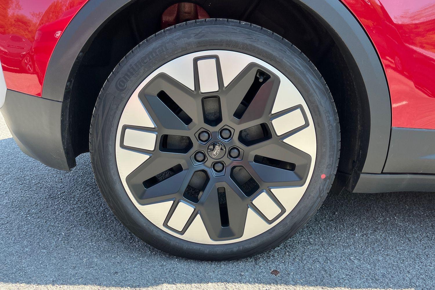 Ford Explorer Photo 7