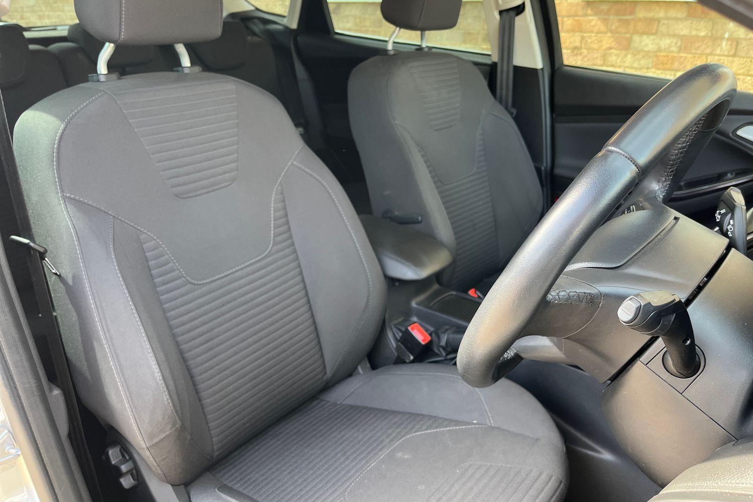 Ford FOCUS Photo 16