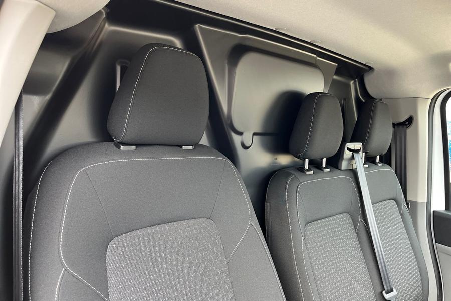Ford E-TRANSIT CUSTOM Photo autoimg-ec5081e40e664fddd3ce17bb8e88d2c0124744b4.jpg