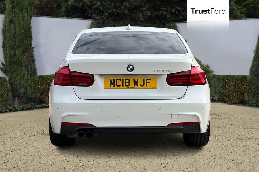 BMW 3 Series Photo autoimg-ec5a409b073d13314037a486623c7f749d7f694a.jpg