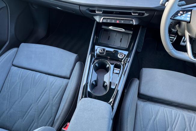 AUDI Q3 Photo 57