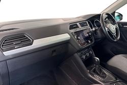 VOLKSWAGEN Tiguan Photo 2