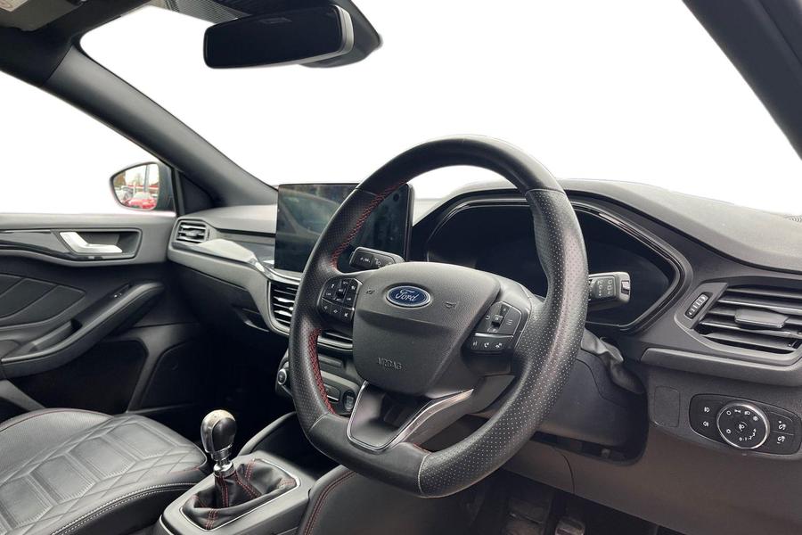 Ford FOCUS Photo autoimg-ec613253698bc2d2549f21eab411206e7cc03da4.jpg