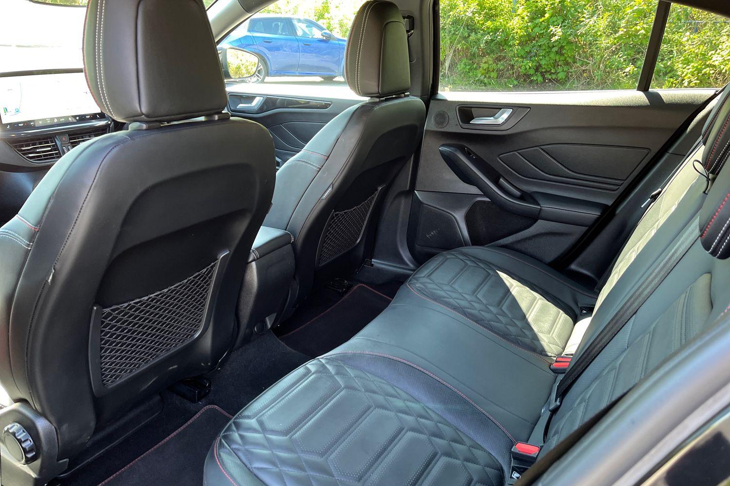 Ford FOCUS Photo 35