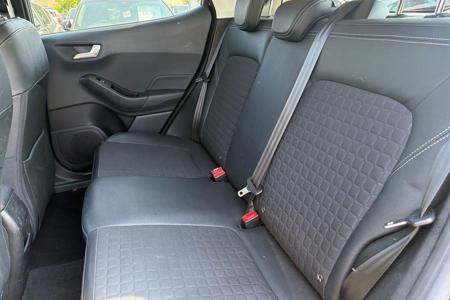 Ford FIESTA Photo autoimg-ec64ce3804d6f18698384081e46050b7b1045644.jpg