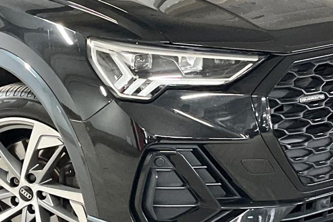 AUDI Q3 Photo 19