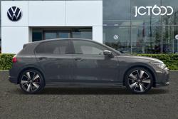 VOLKSWAGEN Golf Photo 4