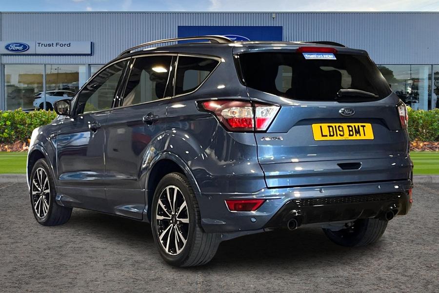 Ford KUGA Photo autoimg-ec686ebd8f9d20755ce3b68ab638985eef93c510.jpg