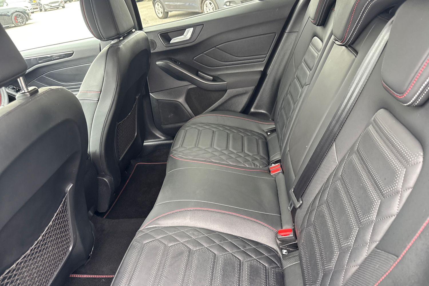Ford FOCUS Photo 19