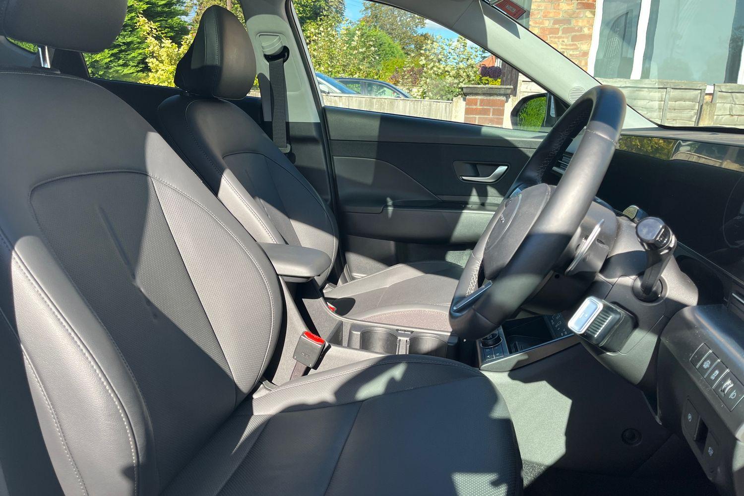 Hyundai KONA Photo 16