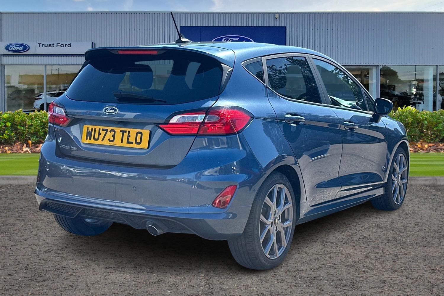 Ford FIESTA Photo 3