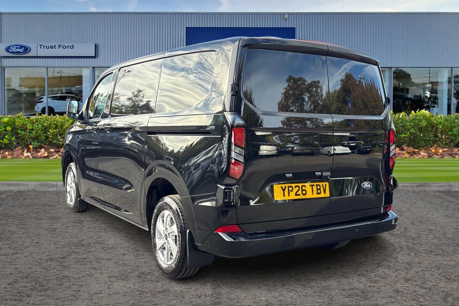 Ford TRANSIT CUSTOM Photo 1