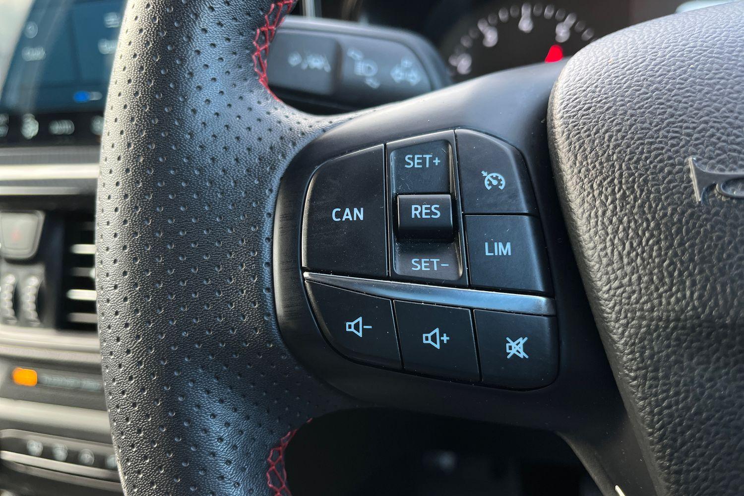 Ford FOCUS Photo 30