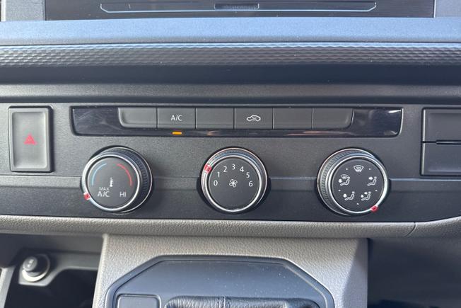 VOLKSWAGEN Transporter Photo 38
