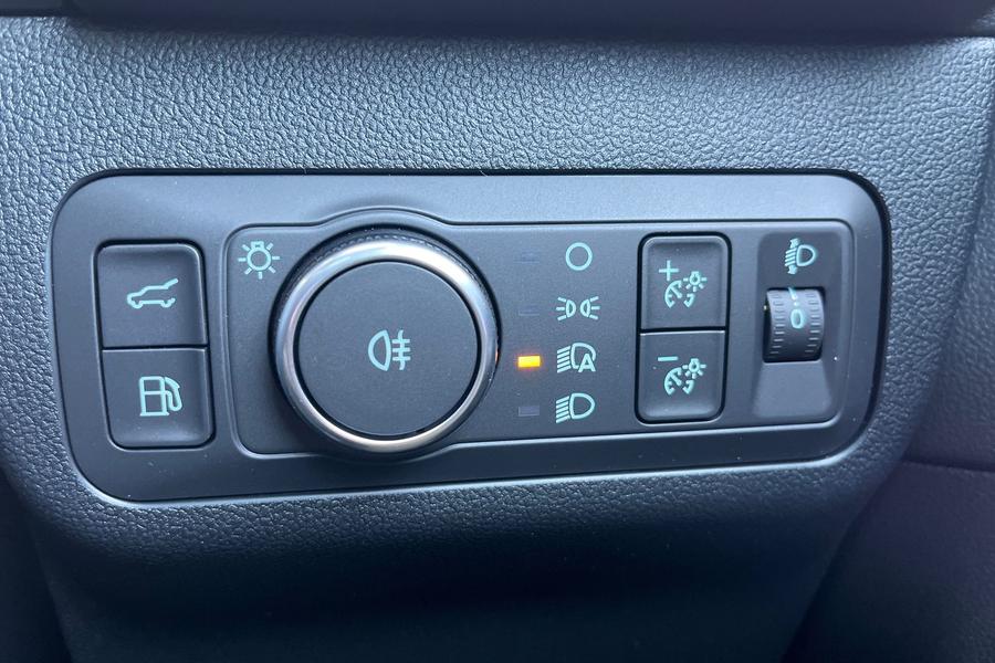 Ford KUGA Photo autoimg-ec7f708e8a0370ea785995db80b14066935fc659.jpg