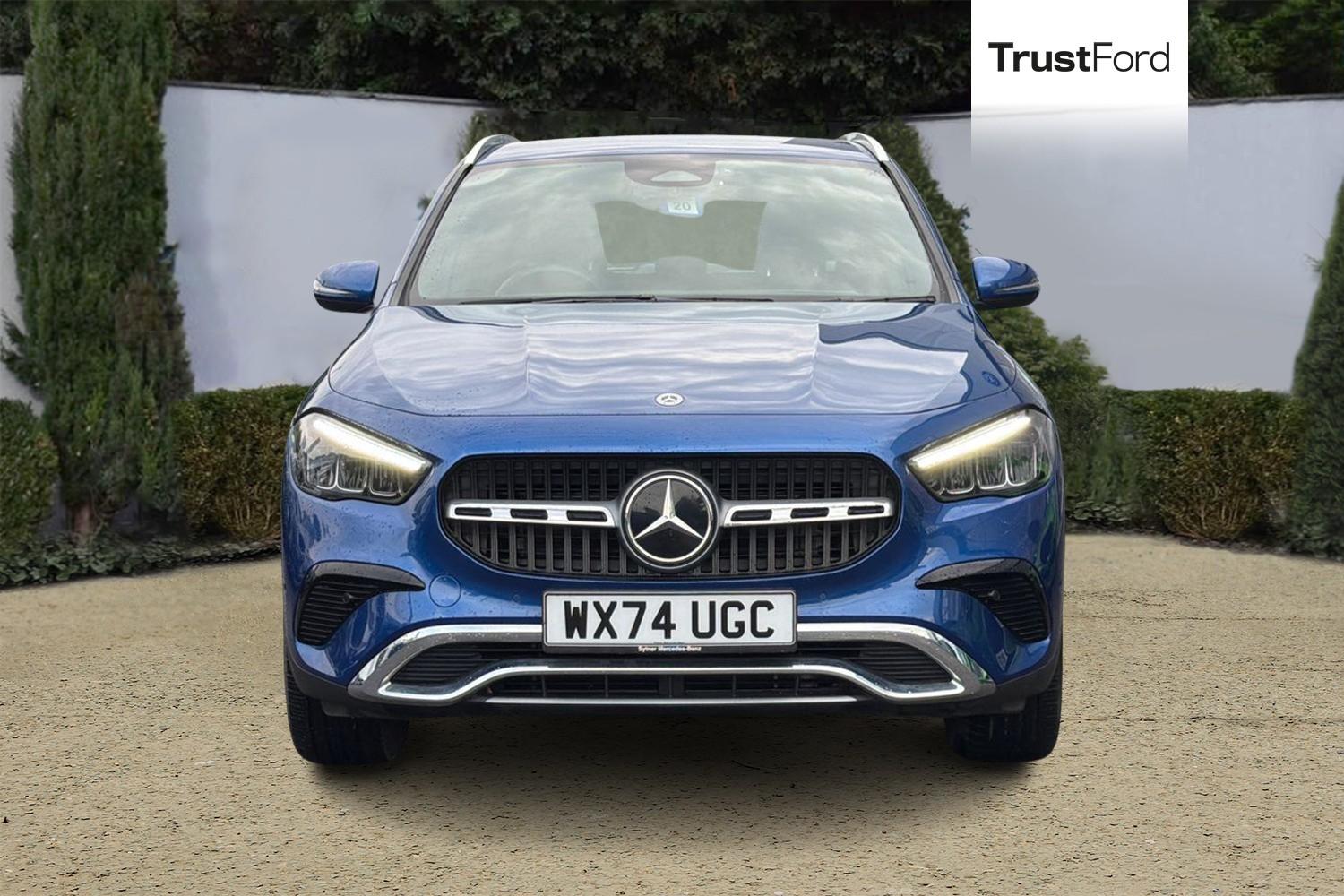 Mercedes-Benz GLA Photo 5