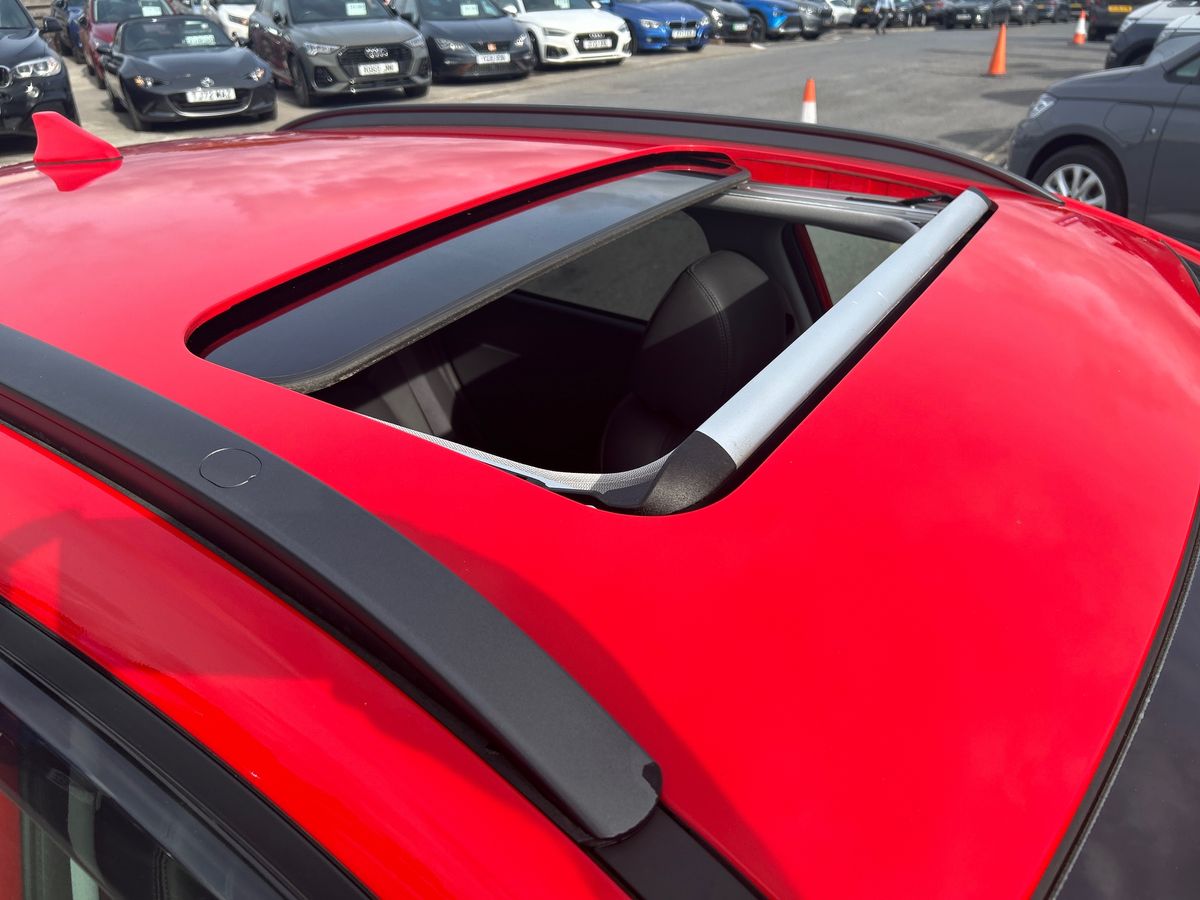 Hyundai KONA Photo 40