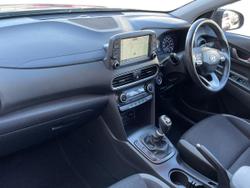 HYUNDAI Kona Photo 2