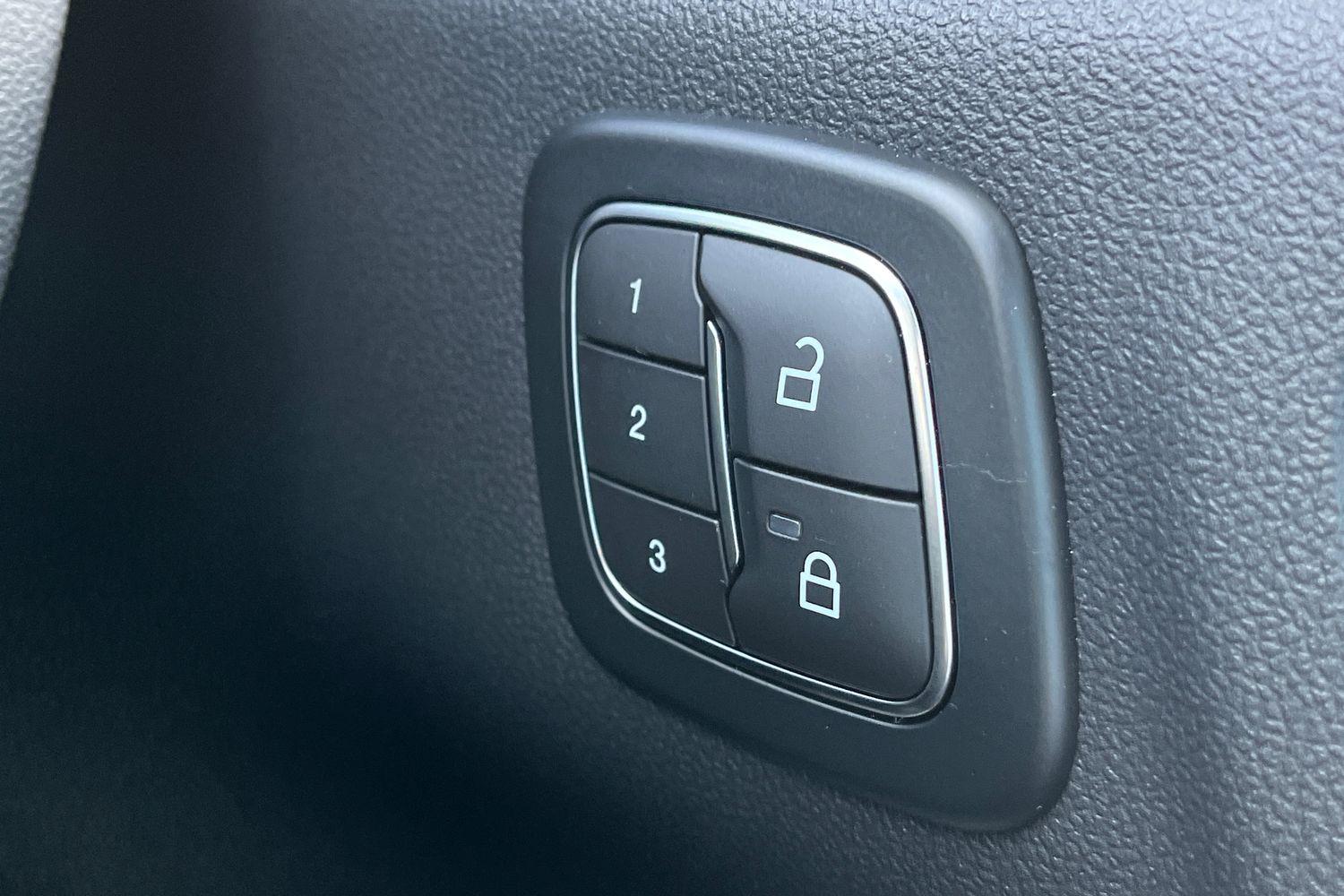 Ford Kuga Photo 22