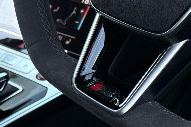 Audi RS6 Avant Photo 40
