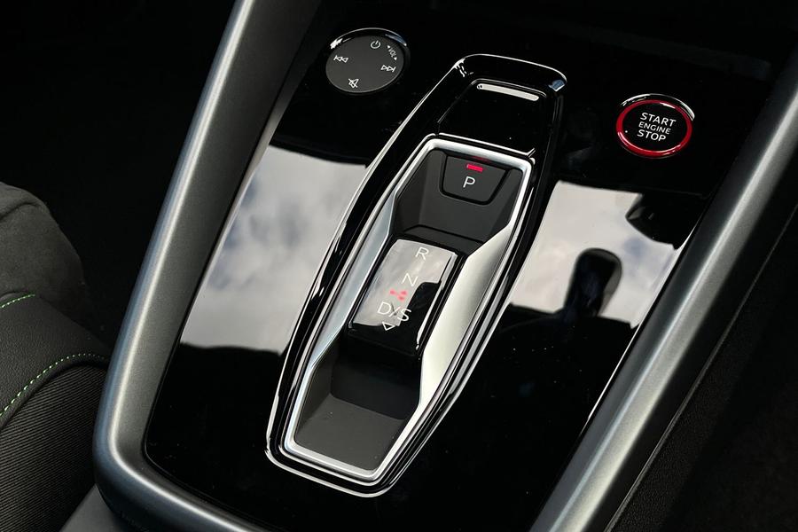 Audi RS3 Photo autoimg-ec8cf3e4ed2096e44ea9ba041ac464b0fc3ed217.jpg
