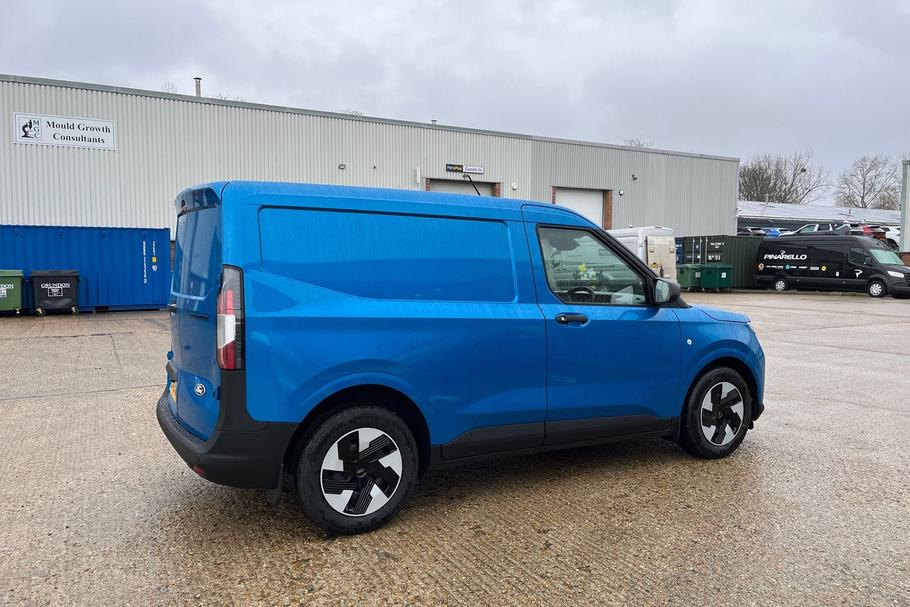 Used Ford E-TRANSIT COURIER LA75RDZ 7