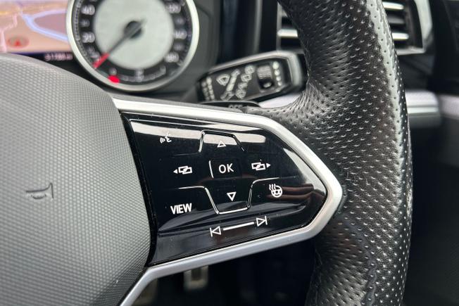 VOLKSWAGEN Touareg Photo 17