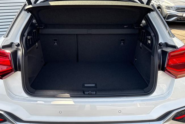 AUDI Q2 Photo 12