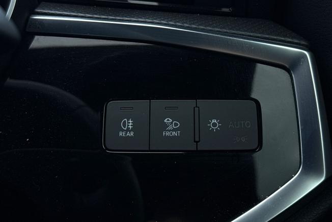 AUDI Q3 Photo 36