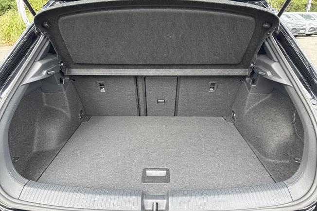 VOLKSWAGEN T-Roc Photo 12