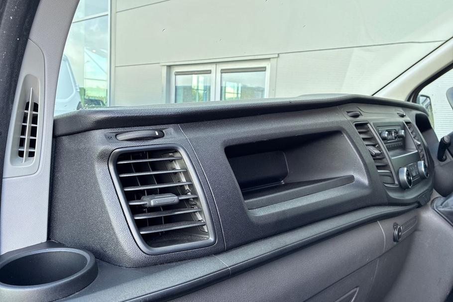 Used FORD TRANSIT CUSTOM YV19ZVR 30