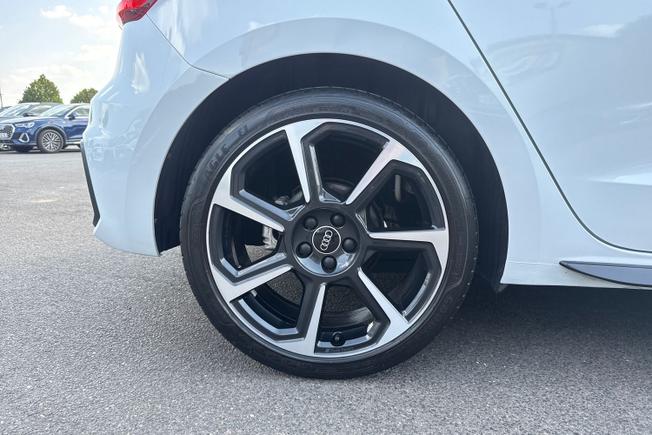 AUDI A1 Photo 5