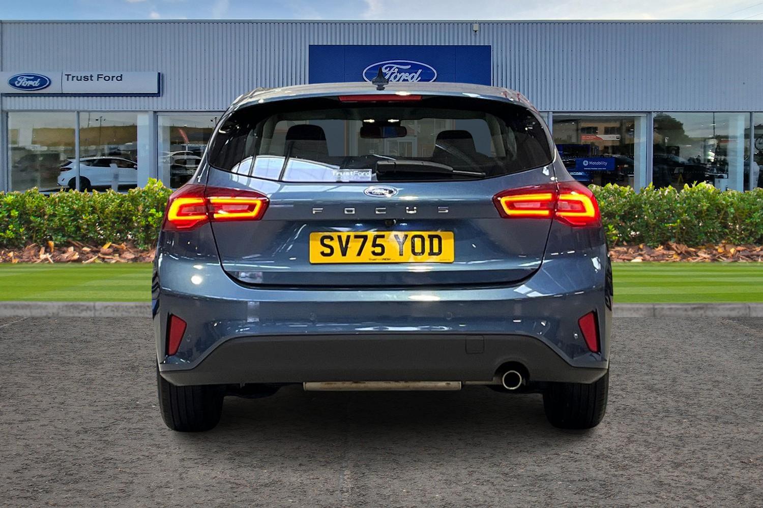Ford FOCUS Photo 6