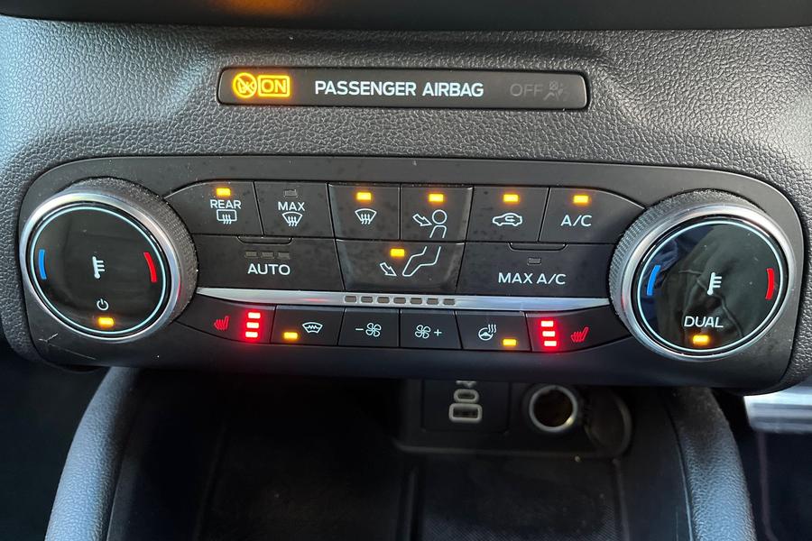 Ford KUGA Photo autoimg-eca7ff896e45bc8a2a6c898274bd78b34c468bcf.jpg