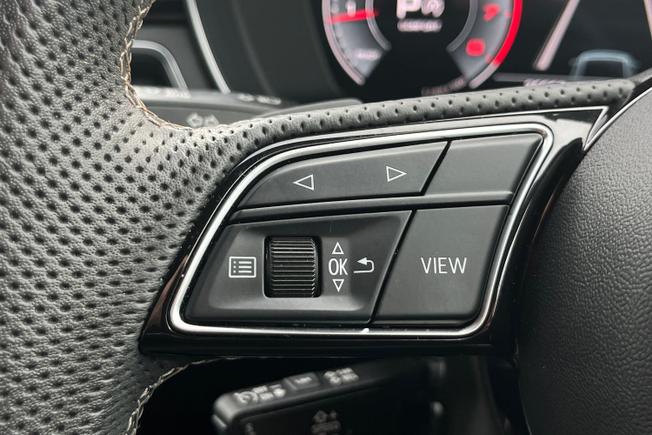 AUDI A4 Photo 17