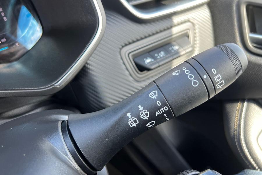 Renault CLIO Photo autoimg-ecaded63874a2efec8ffac82a7d7af71ad2c889e.jpg