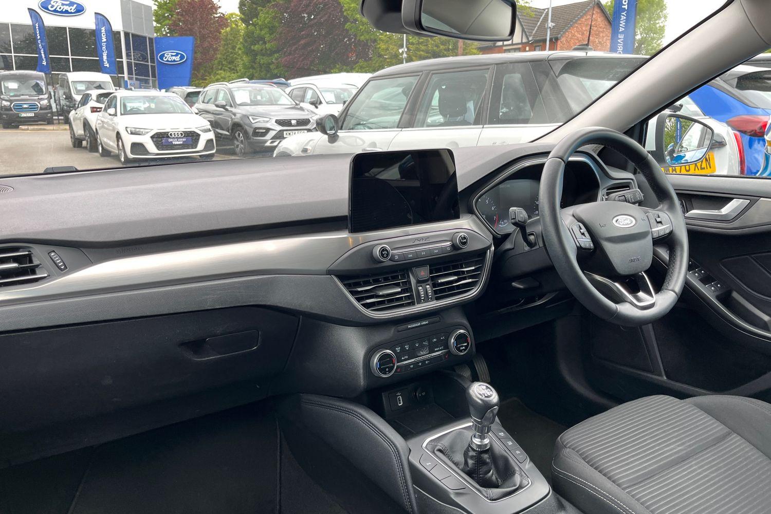 Ford FOCUS Photo 17