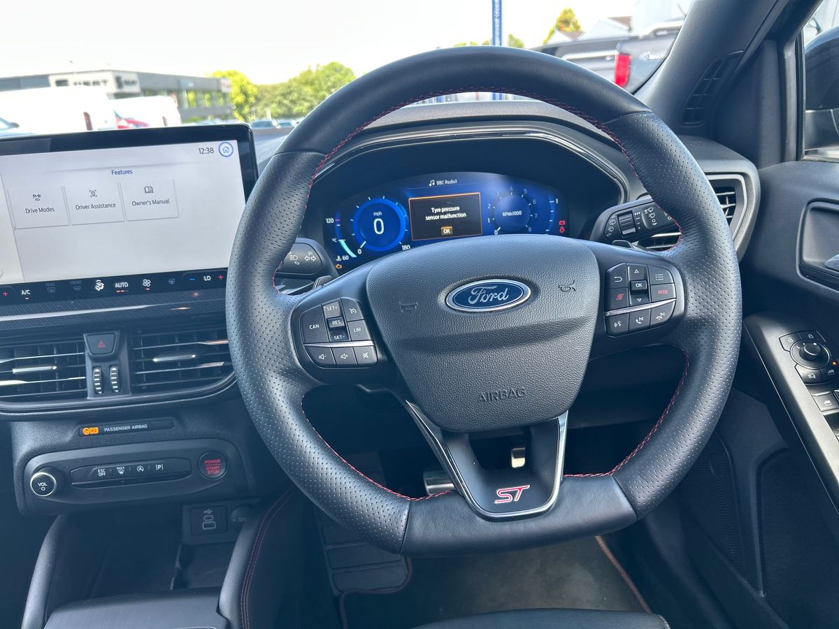 Ford Focus Photo 13