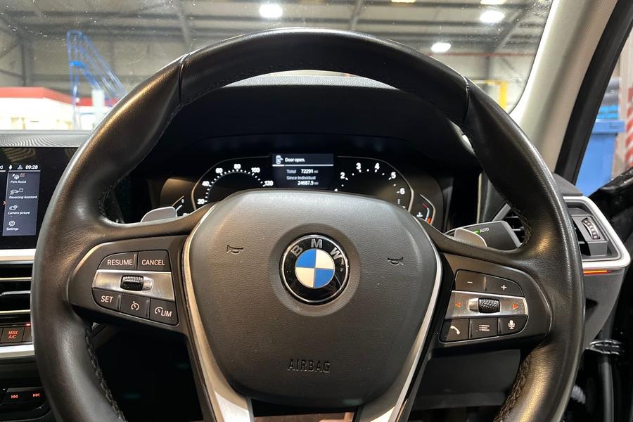 BMW 3 SERIES Photo autoimg-ecb3ae3383417e13e7f0761837af8f1f32cdb5a8.jpg