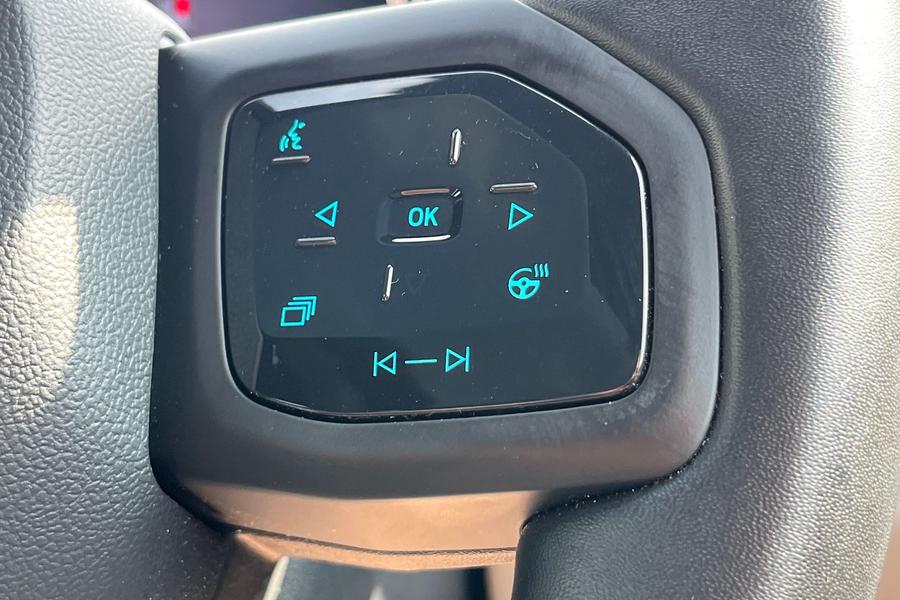 Ford Explorer Photo autoimg-ecb4f1832e975b25fded20fb1ba079cd4916bca6.jpg