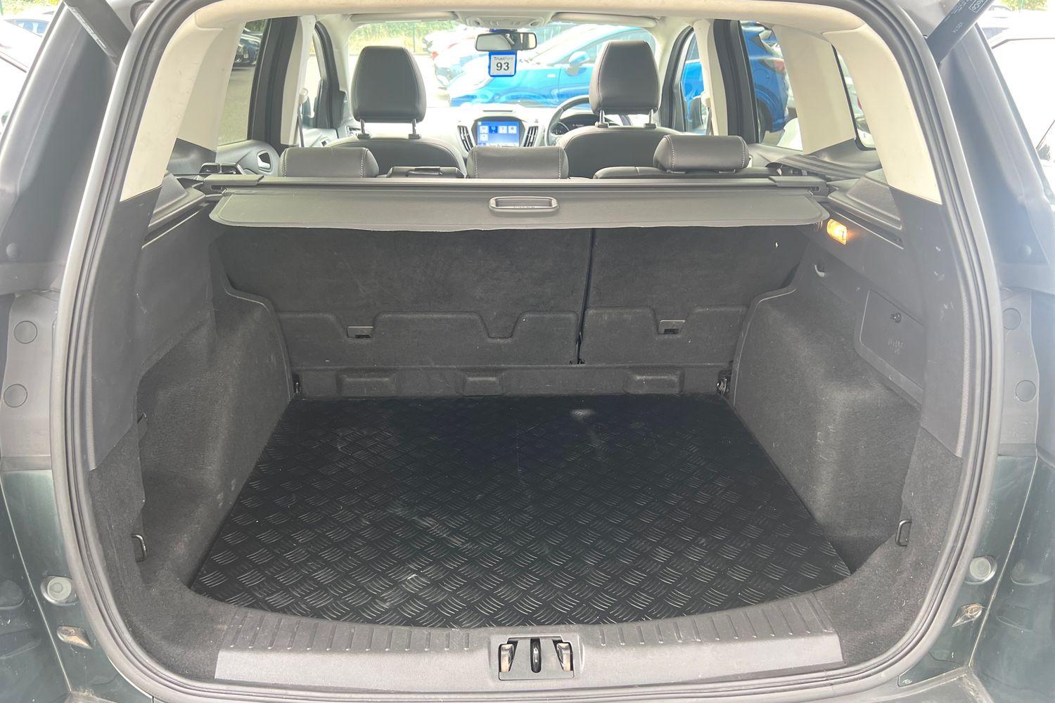 Ford KUGA Photo 20
