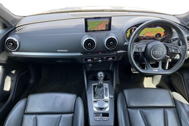 AUDI S3 Photo 10