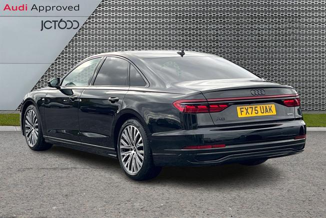AUDI A8 Photo 3