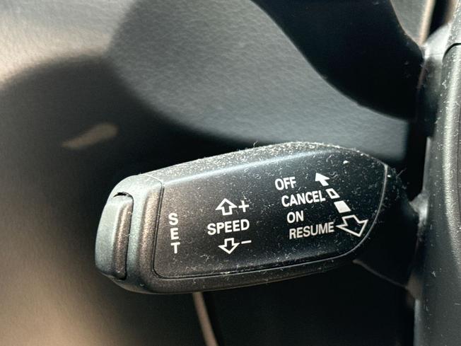 AUDI Q3 Photo 32