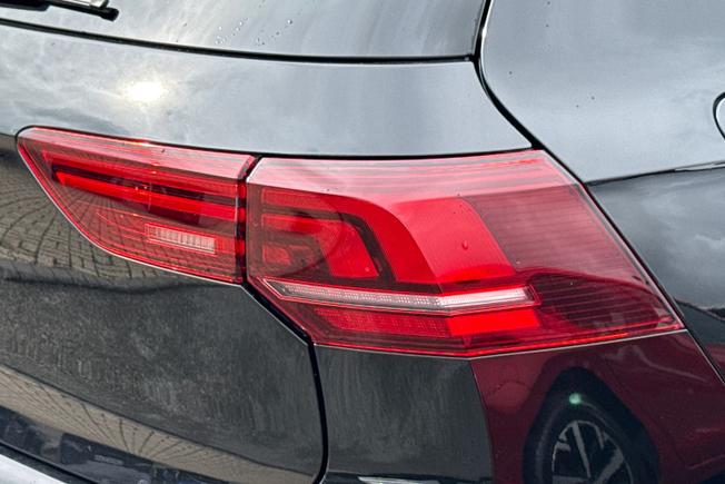 Volkswagen Golf Photo 18