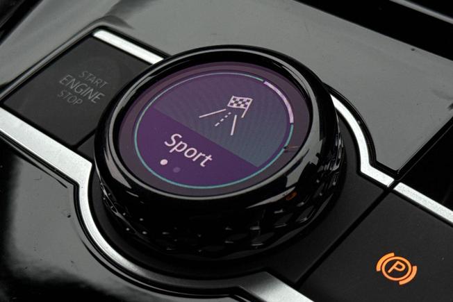 VOLKSWAGEN Tiguan Photo 25