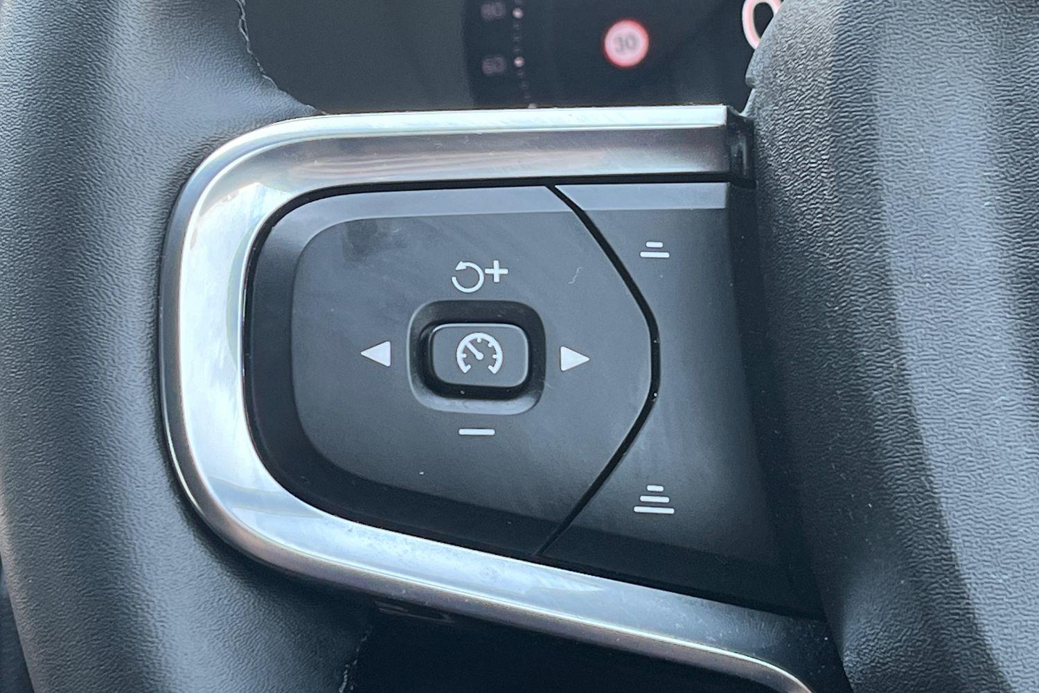 Volvo XC40 Photo 34