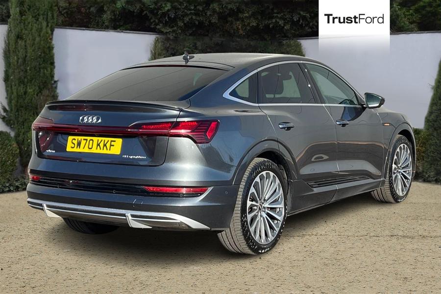 Audi E-TRON Photo autoimg-eccf67344d283148d12df95afac721c363d5a38a.jpg