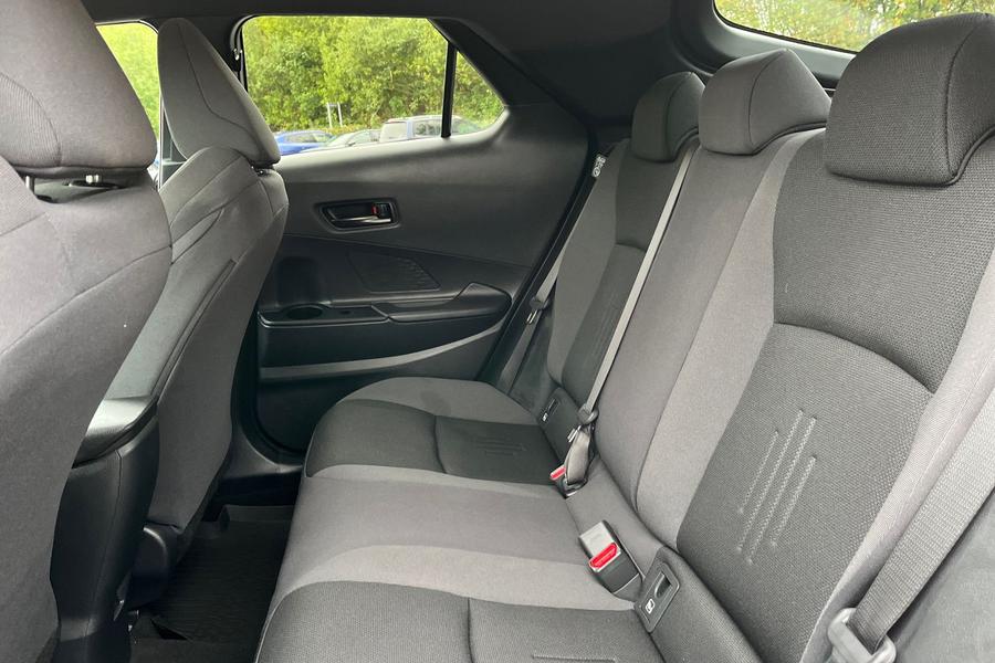 Toyota C-HR Photo autoimg-eccffba45f9f80aecfb88b1365837355f7e8403f.jpg