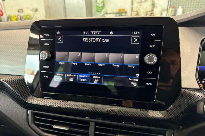 Volkswagen T-Cross Photo 13